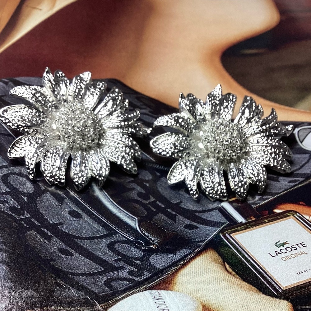 Silvertone Big Flower Stud Earrings